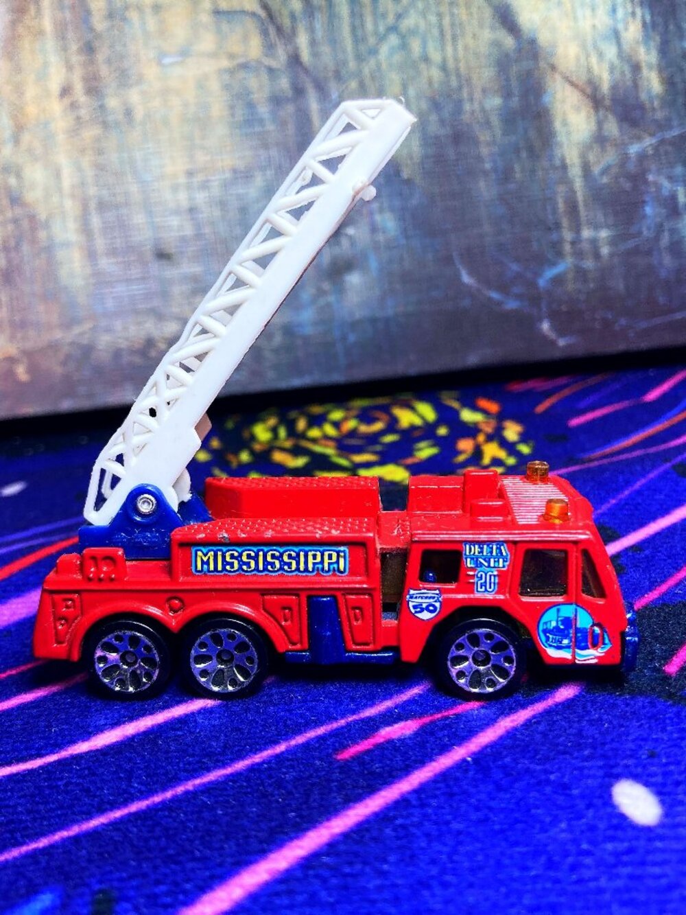 Vintage MATCHBOX 1982 Fire Engine Truck Moving Ladder